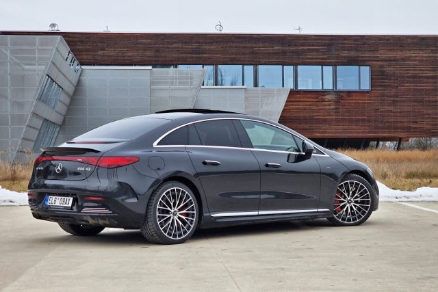Test Mercedes-AMG EQE 43 4MATIC | elektromobil (2023)