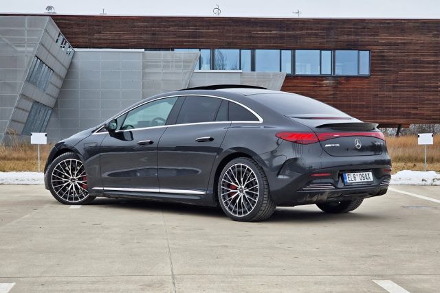 Test Mercedes-AMG EQE 43 4MATIC | elektromobil (2023)