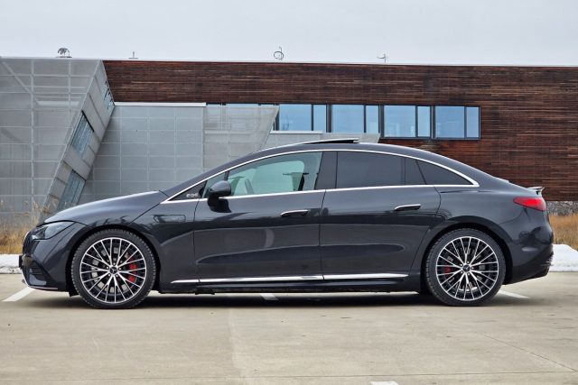 Test Mercedes-AMG EQE 43 4MATIC | elektromobil (2023)