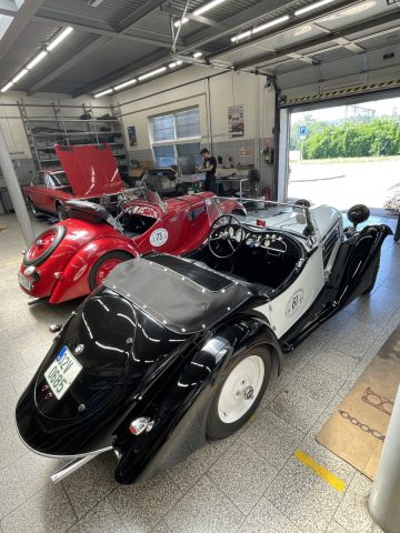 Veterány táhnou. Češi rozjíždějí prodej a servis klasických BMW