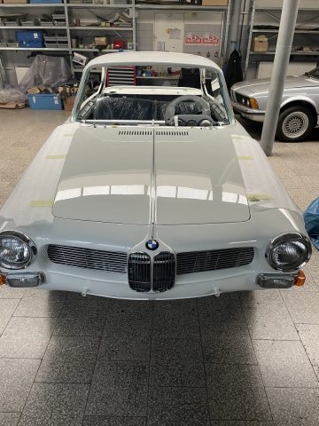 Veterány táhnou. Češi rozjíždějí prodej a servis klasických BMW