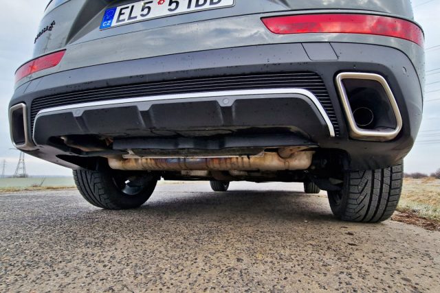 Test DS 7 E-TENSE 4x4 300 k | plug-in hybrid (2023)
