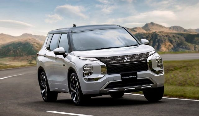 2023-mitsubishi_outlander_phev-