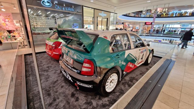 Výstava automobilů Škoda v pražském obchodním centru Arkády Pankrác