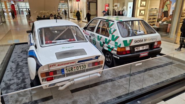 Výstava automobilů Škoda v pražském obchodním centru Arkády Pankrác