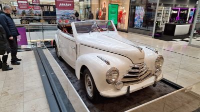 Výstava automobilů Škoda v pražském obchodním centru Arkády Pankrác