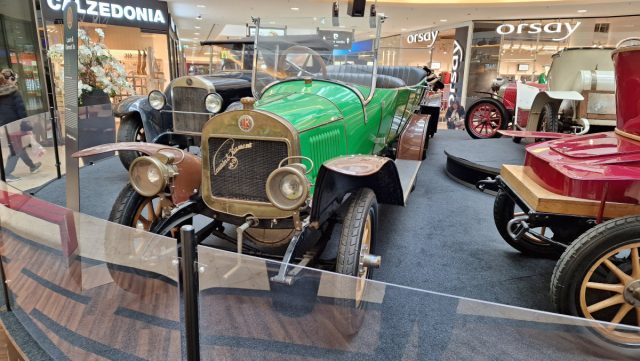 Výstava automobilů Škoda v pražském obchodním centru Arkády Pankrác