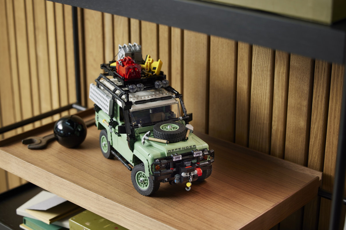 LEGO Icons - Land Rover Defender Classic 90 d