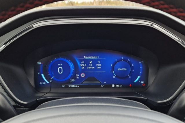 Test Ford Kuga 1.5 EcoBoost ST Line (2023)
