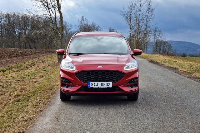 Test Ford Kuga 1.5 EcoBoost ST Line (2023)
