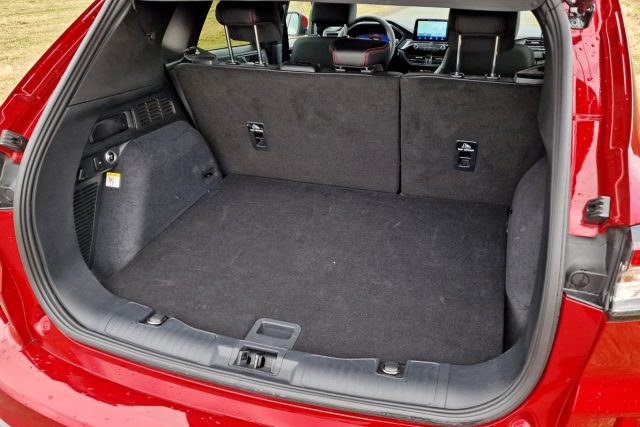 Test Ford Kuga 1.5 EcoBoost ST Line (2023)
