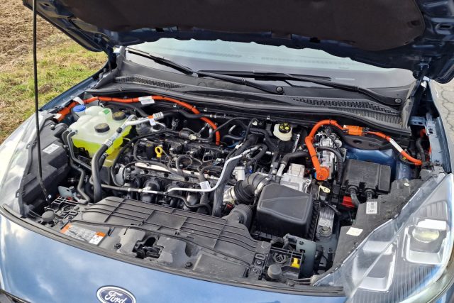 Test Ford Kuga 2.5 Duratec Hybrid | plug-in hybrid (2023)