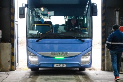 predni_brzdove_svetlo-autobus-slovensko