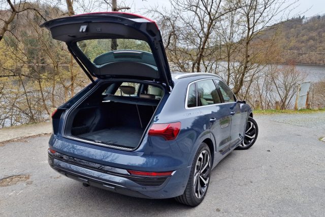 První jízda: Audi Q8 55 e-tron
