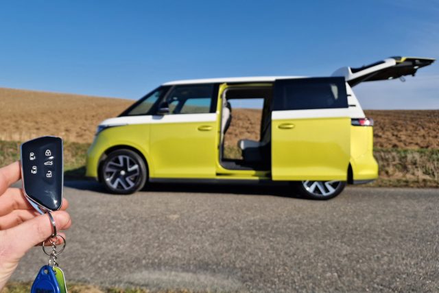 Test Volkswagen ID. BUZZ | elektromobil (2023)
