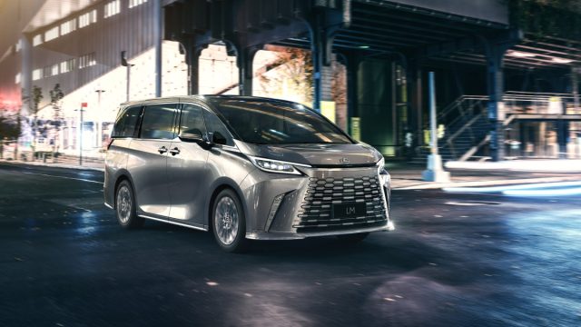 2023 Lexus LM