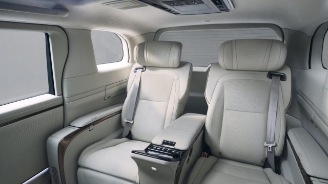 2023 Lexus LM