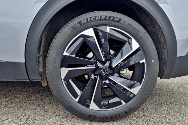 Test Peugeot 408 1.2 PureTech 130 EAT8 (2023)