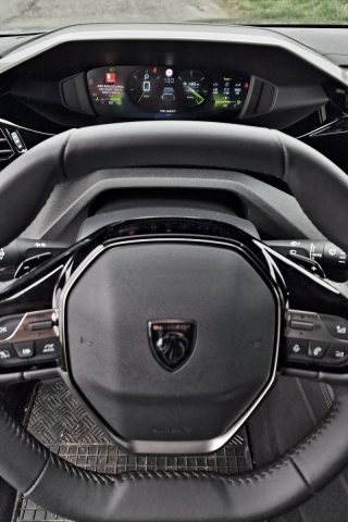 Test Peugeot 408 1.2 PureTech 130 EAT8 (2023)