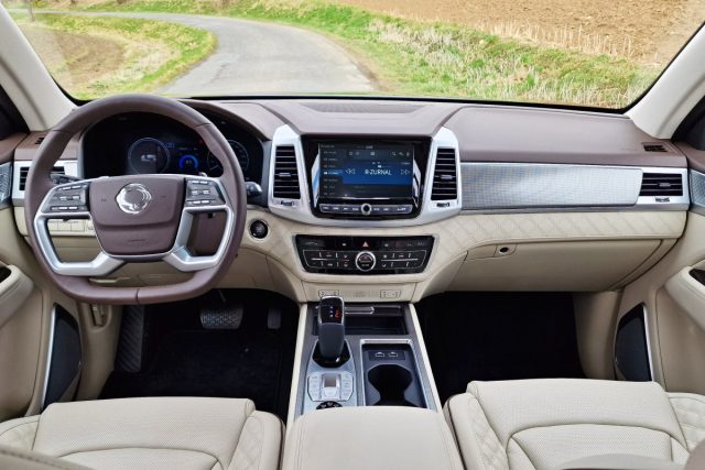 Test SsangYong Rexton G4 2.2 e-XDI AT (2023)