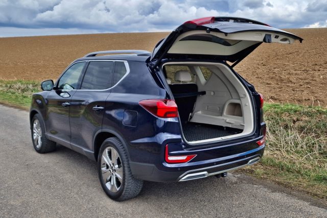 Test SsangYong Rexton G4 2.2 e-XDI AT (2023)