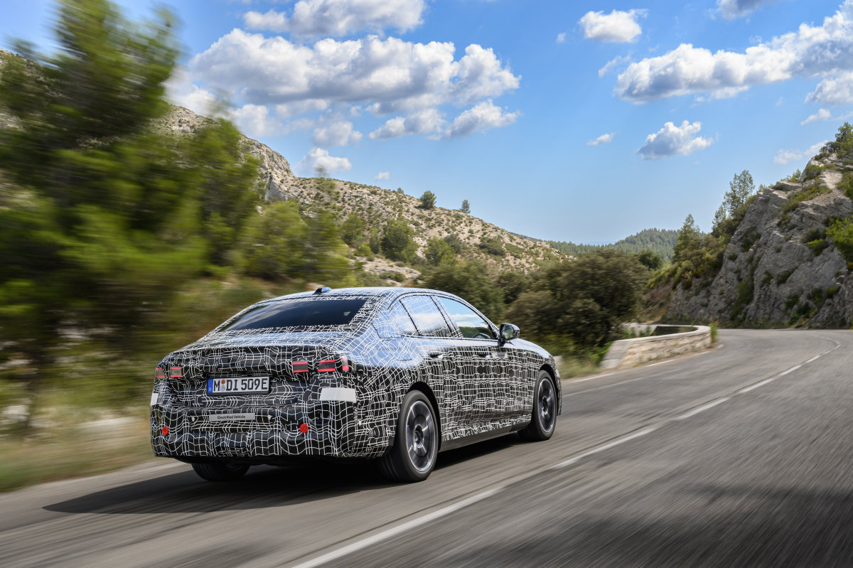 BMW i5: předprodukční letní testy
