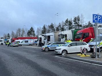 Nejvyšší kontrolní úřad ostře kritizuje ŘSD. Nedostatek parkovacích míst pro nákladní auta ohrožuje bezpečnost provozu