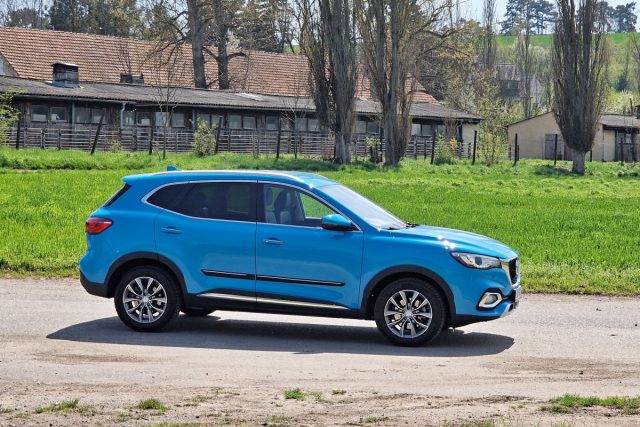 Test MG HS 1,5 TGI (2023)