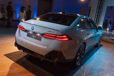 Předpremiéra nového BMW řady 5 v pražské Kunsthalle