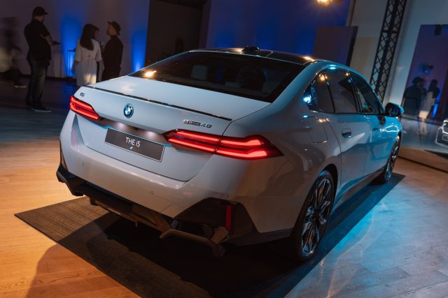 Předpremiéra nového BMW řady 5 v pražské Kunsthalle