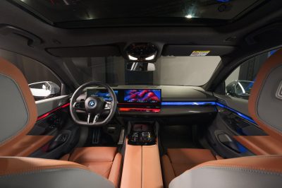 Předpremiéra nového BMW řady 5 v pražské Kunsthalle