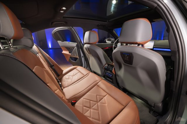 Předpremiéra nového BMW řady 5 v pražské Kunsthalle