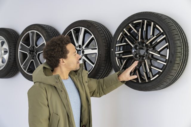 MINI představuje první prvky designu budoucí generace rodiny modelů