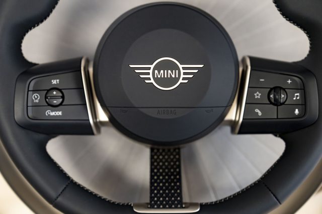 MINI představuje první prvky designu budoucí generace rodiny modelů