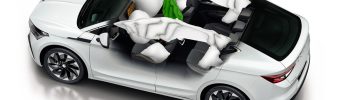 SKODA_Enyaq_iV-centralni_airbag