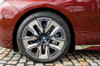 První jízda: BMW 750e xDrive (2023)