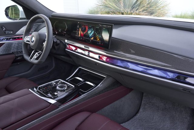 První jízda: BMW 750e xDrive (2023)