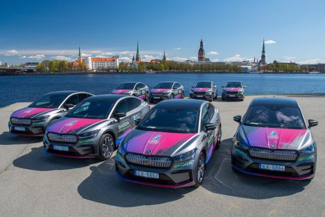 skoda_enyaq_iv-iihf-2023-ms_hokej