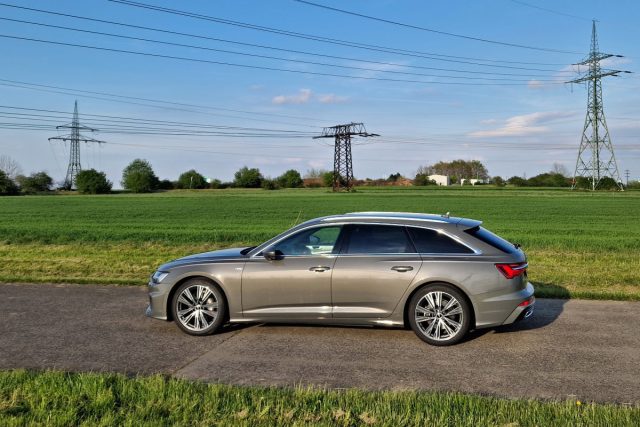 Test Audi A6 Avant 45 TDI quattro (2023)