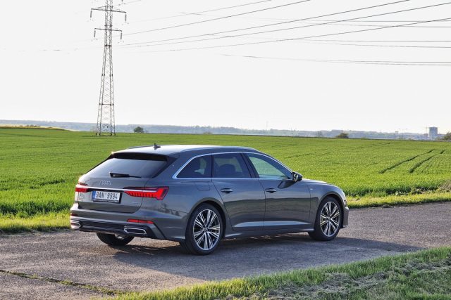 Test Audi A6 Avant 45 TDI quattro (2023)