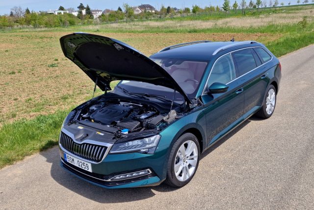 Test Škoda Superb Combi 2.0 TDI 4×4 DSG (2023)