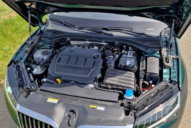 Test Škoda Superb Combi 2.0 TDI 4×4 DSG (2023)