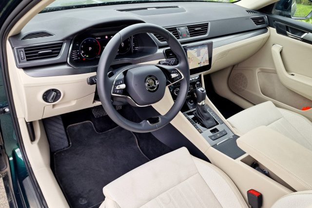 Test Škoda Superb Combi 2.0 TDI 4×4 DSG (2023)