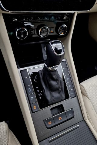 Test Škoda Superb Combi 2.0 TDI 4×4 DSG (2023)