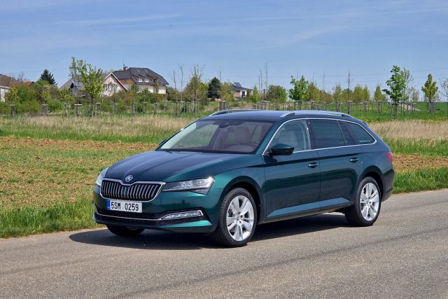 Test Škoda Superb Combi 2.0 TDI 4×4 DSG (2023)