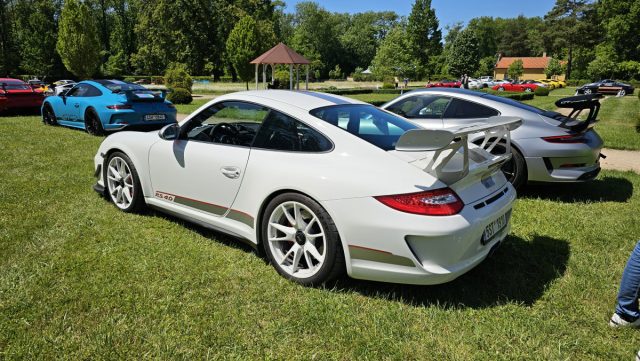 Sraz Porsche Clubu Praha - zámek Liblice - červen 2023