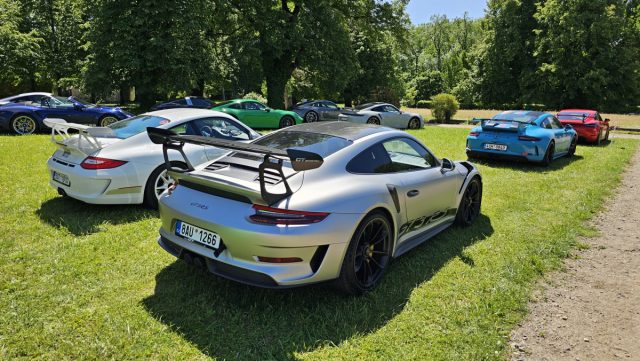 Sraz Porsche Clubu Praha - zámek Liblice - červen 2023