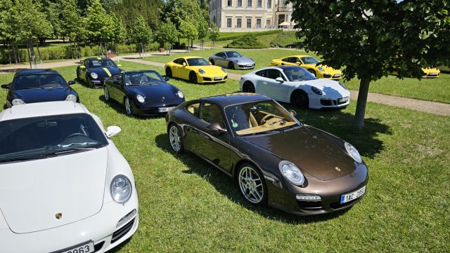 Sraz Porsche Clubu Praha - zámek Liblice - červen 2023
