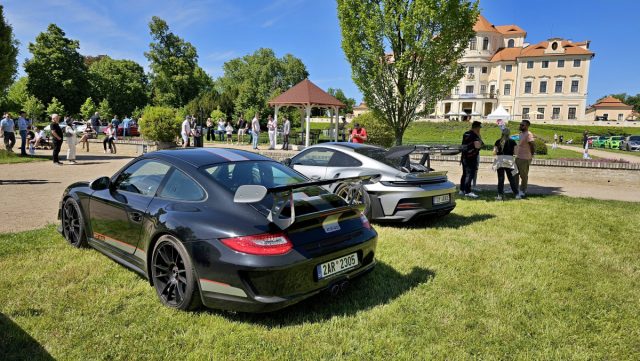 Sraz Porsche Clubu Praha - zámek Liblice - červen 2023