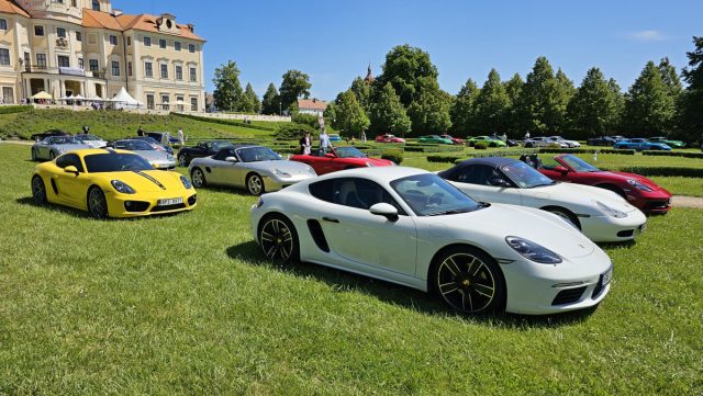 Sraz Porsche Clubu Praha - zámek Liblice - červen 2023
